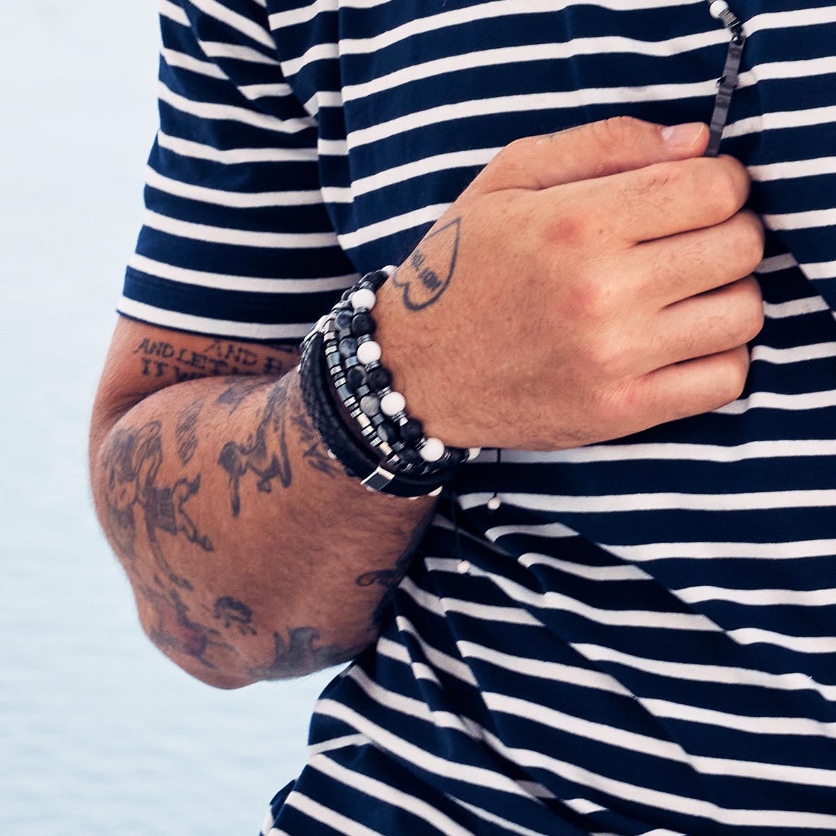 Handmade Bracelet For Men with Lava & Howlite